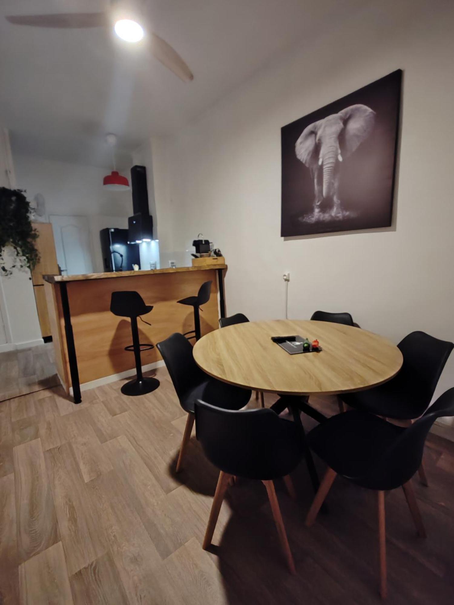 T3 Grand Balcon Au Coeur Du Vieux Port Apartment Marseille Luaran gambar