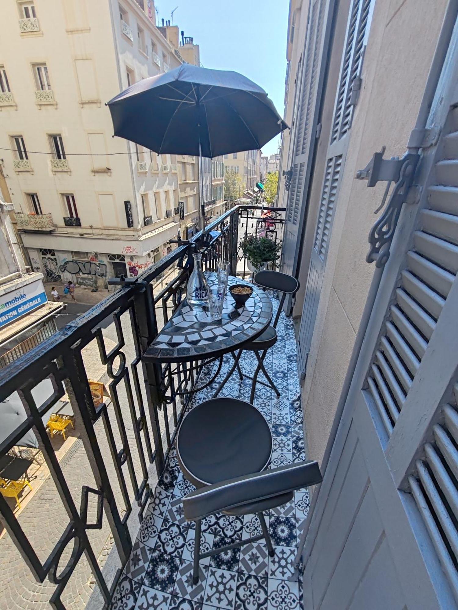 T3 Grand Balcon Au Coeur Du Vieux Port Apartment Marseille Luaran gambar