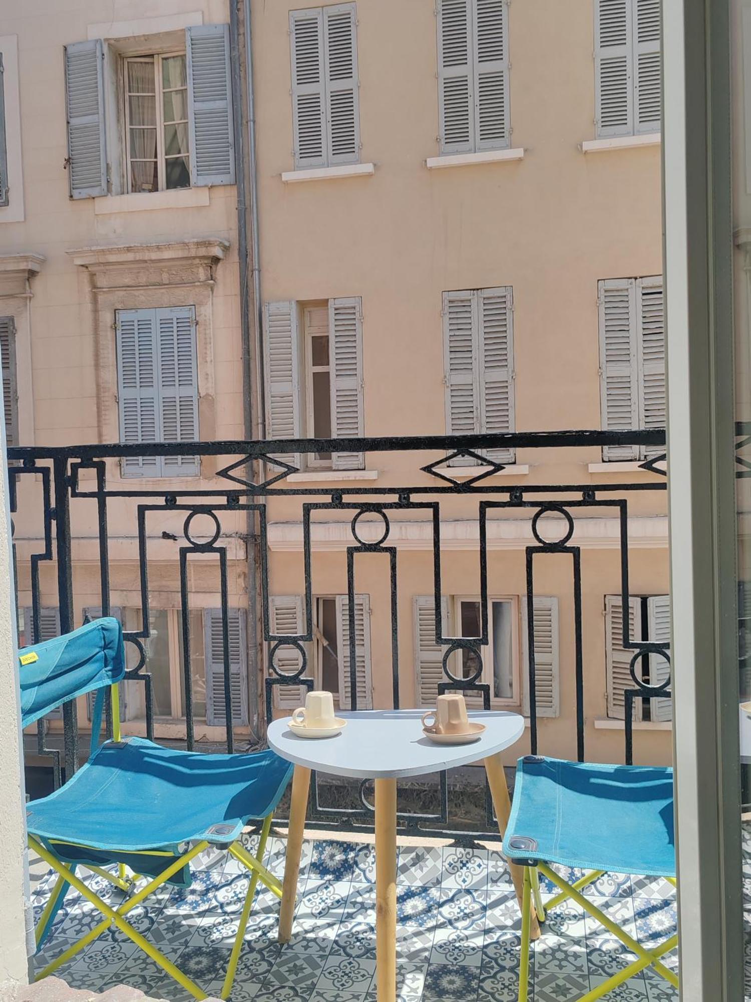 T3 Grand Balcon Au Coeur Du Vieux Port Apartment Marseille Luaran gambar