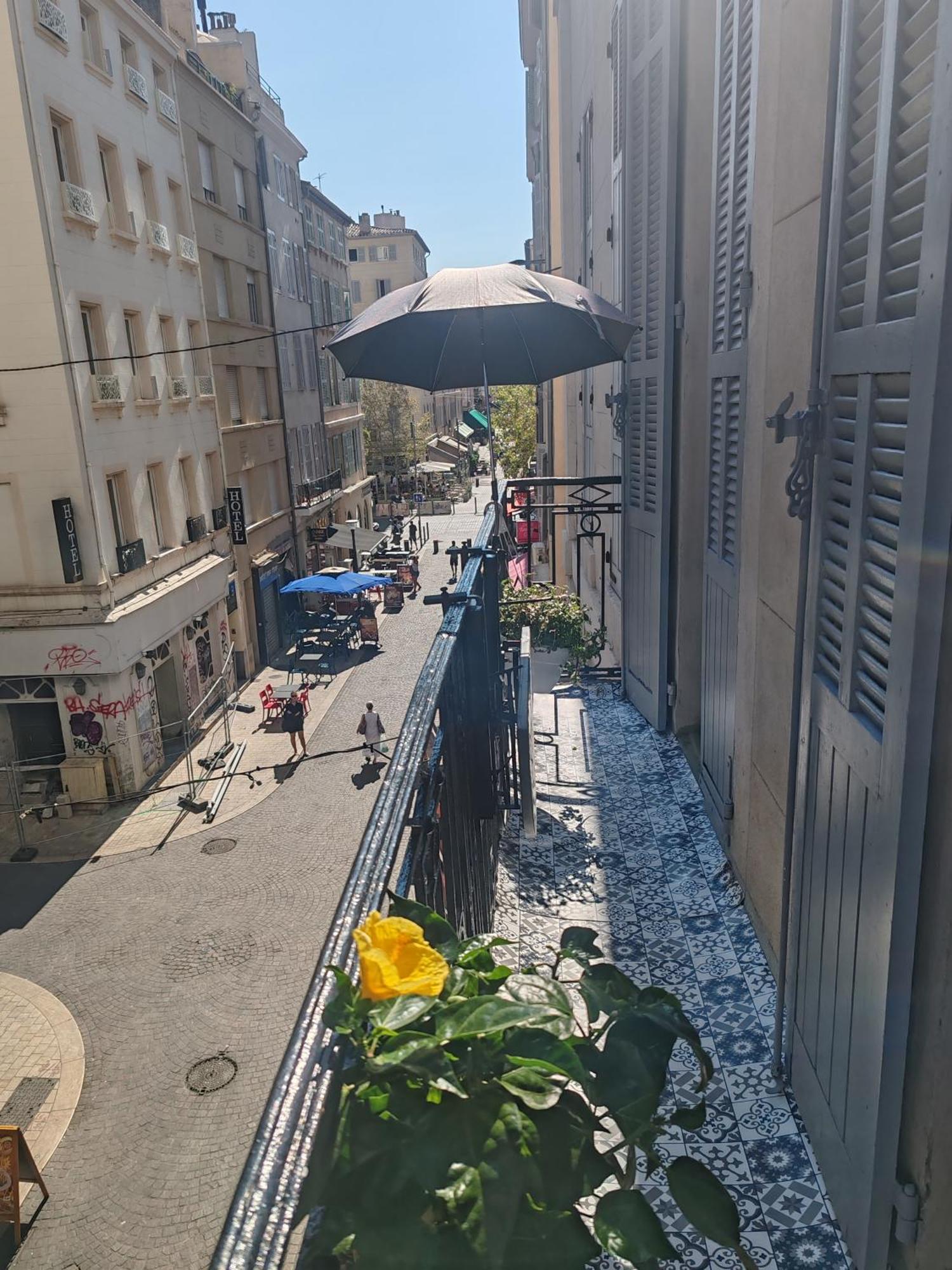 T3 Grand Balcon Au Coeur Du Vieux Port Apartment Marseille Luaran gambar